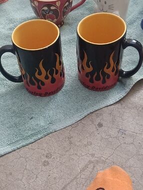 Harley-Davidson Flame Ceramic Mug - Black Exterior with Yellow Interior